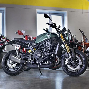 Мотоцикл Benelli Leoncino 800 (зеленый/черный)