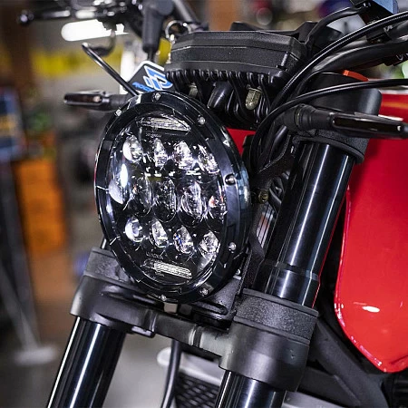 Мотоцикл дорожный ROCKOT SCRAMBLER (красный глянцевый)